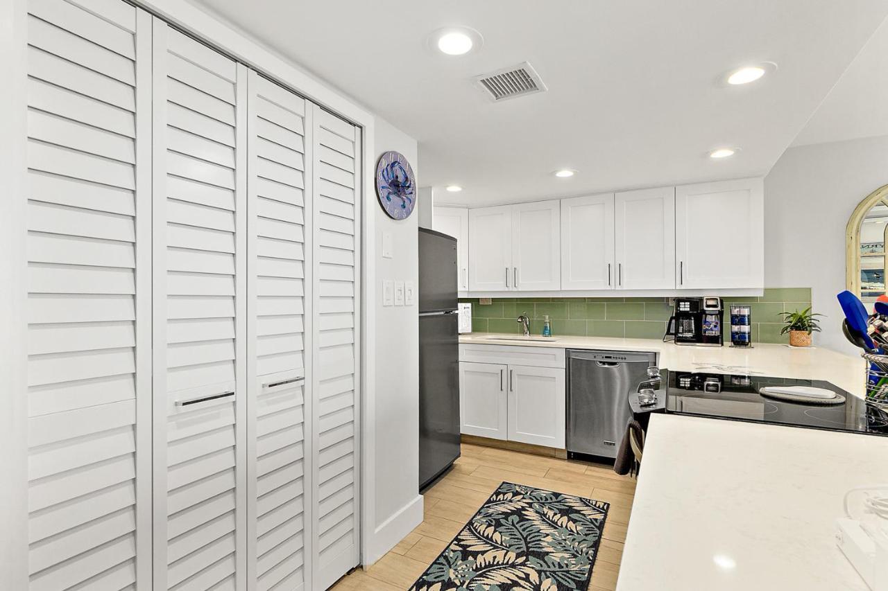 Pelican Condos New Smyrna Beach Exterior foto